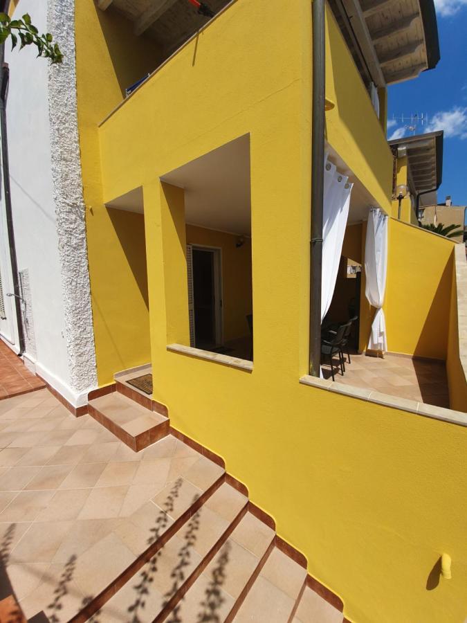 Yellowhouse Lägenhet Cala Gonone Exteriör bild