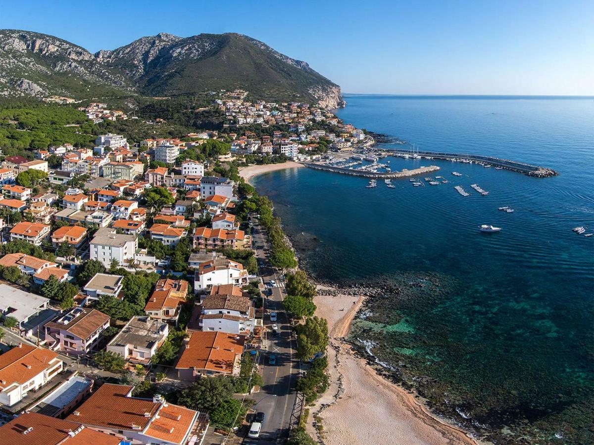 Yellowhouse Lägenhet Cala Gonone Exteriör bild